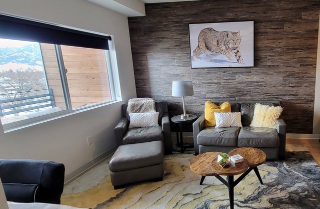 Bozeman Penthouse Stunning Views & Prime Location!