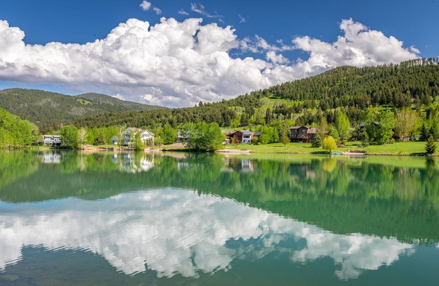 Bozeman Summer Rental in Quiet Family Neighborhood with Community Pond.