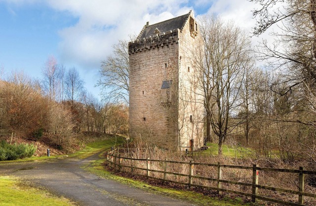 Braidwood Castle - UK10672
