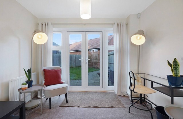 Brambling Eco Family & Contractor House Ashford