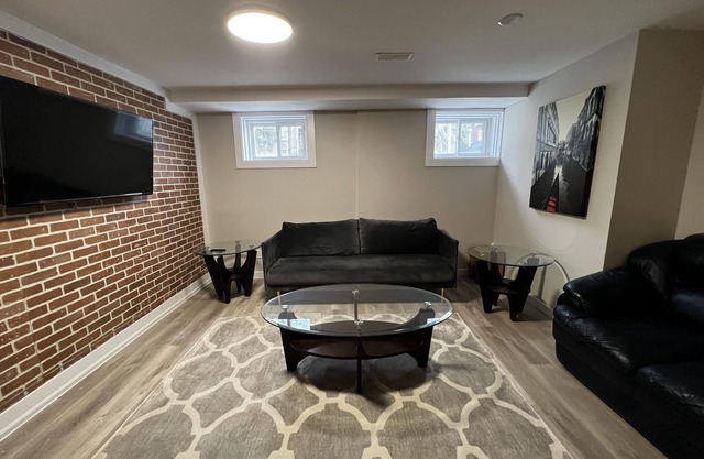 Brand new charming & cozy 1 bed/1 bath lower apartment