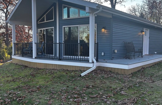 Brand New, Cozy 2-bdrm cottage with 2.5 baths & 3 bedsnMinutes from Lake Geneva