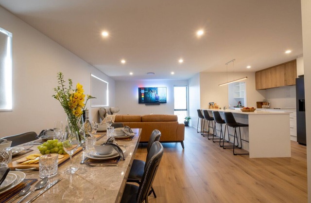 Brand New | Games Room | Walking distance to shops