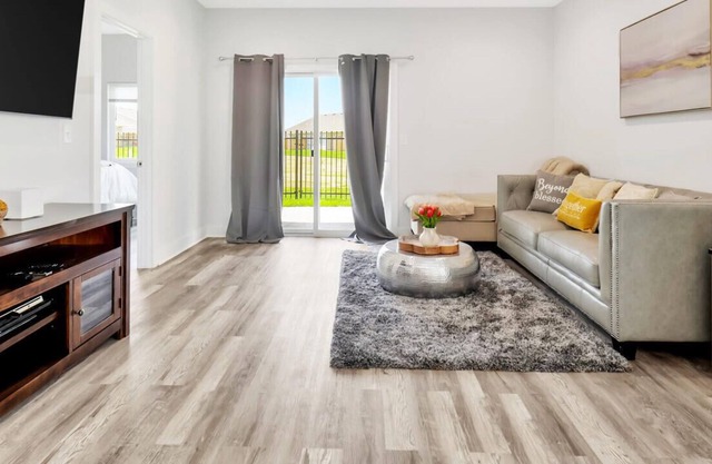 Brand New House with alot of ￼amenities. 5 miles from Striker sport complex.