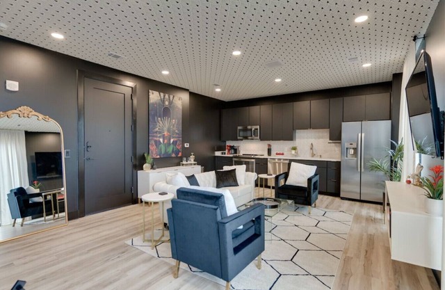 Brand New-Luxury Apartment-Downtown