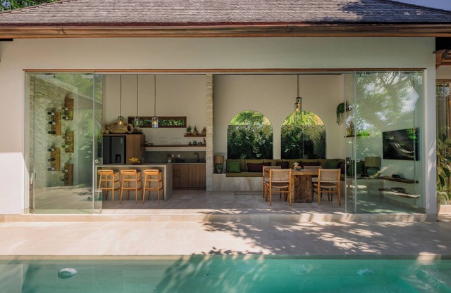 Brand-New Luxury Uluwatu Beachside Retreat – Elegant 2BR Villa with Pool