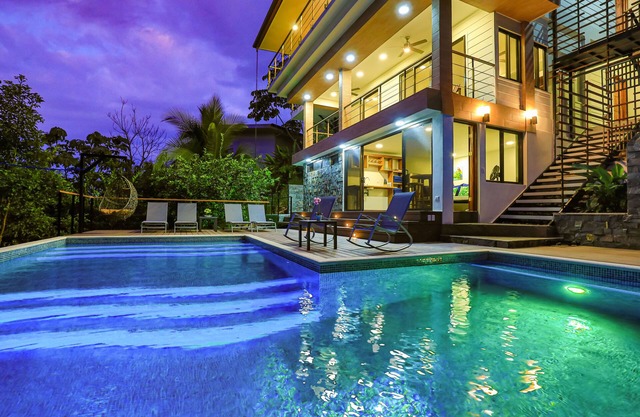 Breathtaking Jungle Views and Abundant Wildlife - Large pool.