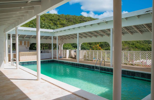 Breathtaking villa's overlooking the sea
