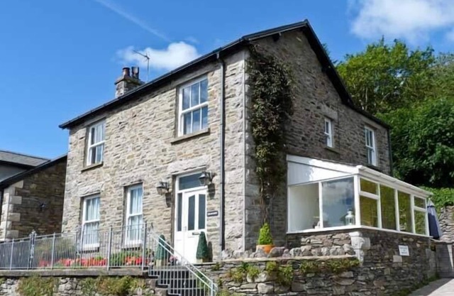 BRIARCLIFFE COTTAGE, family friendly, with open fire in Lindale