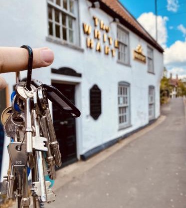 Brigg White Hart - Total Pub Takeover