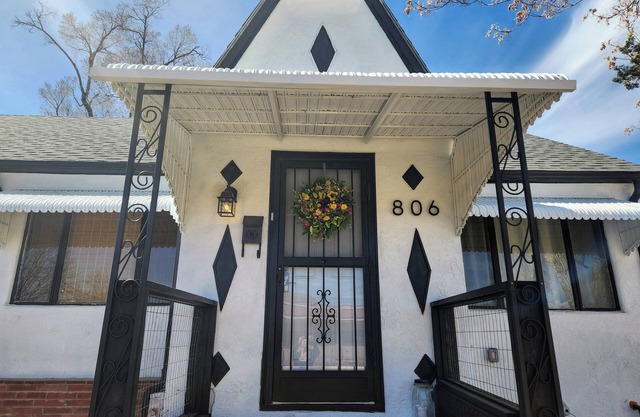 Bright & Spacious Pueblo Home – Clean, Quiet, and Close to Everything