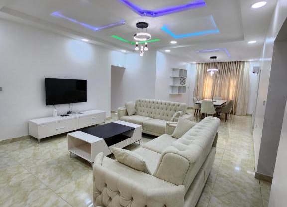 Brookfield Apartment (London Room)