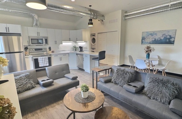 Brooklynn Suite - Pet Friendly - Dukes Place