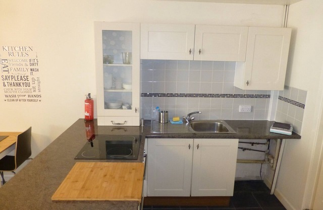 Brookside Mews. An affordable letting, clean and tidy two bed apartment.