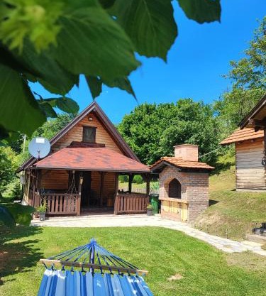 Brvnara na bregu