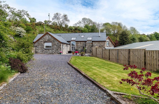 Bryn Eithin - Three Bedroom House, Sleeps 6