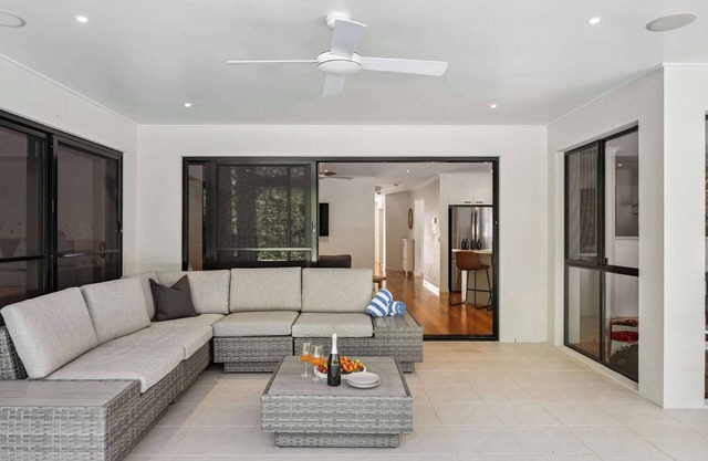 Buderim Mountaintop Retreat With Pool