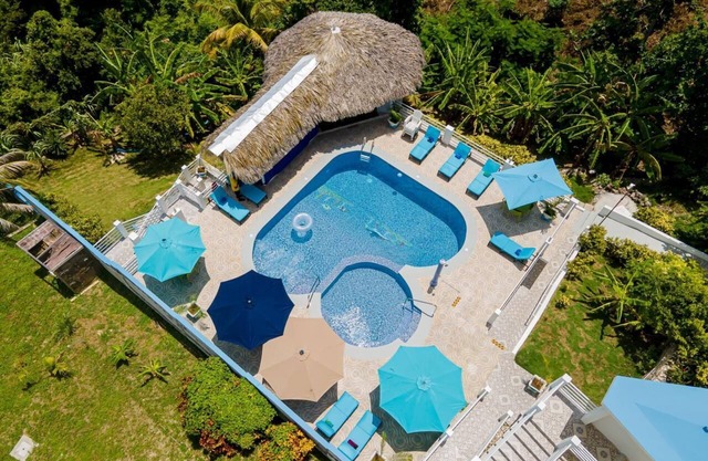 Buki Ocean View-τρία, 1 B/R, Sleeps 4+, with Chef