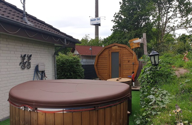Bungalow at Heeder See with sauna, bath tub, plunge pool, 8 pers., Wi-Fi,