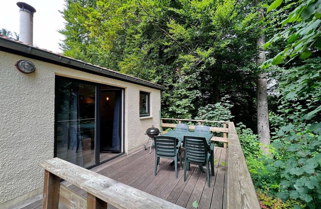 Bungalow in Virton by Vallée de Rabais Lake