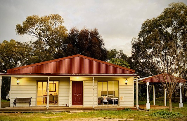 Bushby’s Self Contained Cottage