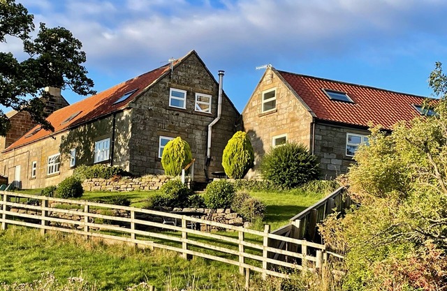 Buttercup Cottage 2-bedrooms (sleeps-4)