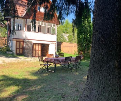 Cabana Munte la Izvoru Muresului