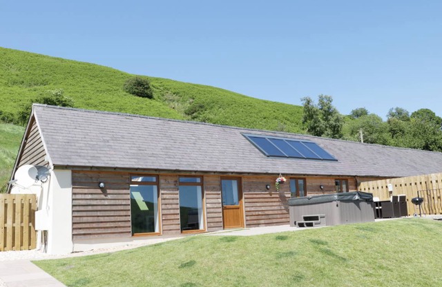 Cabin ∙ 2 bedrooms ∙ 4 guests