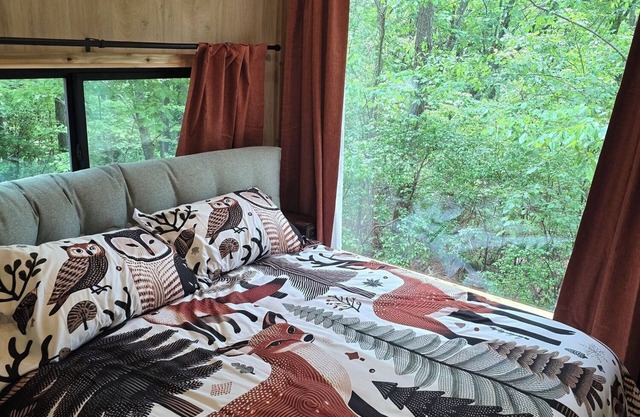 CABIN 36 AT Sasquatch Farm With HVAC and WIFI