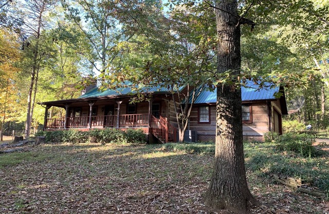 Cabin in the woods near Knoxville