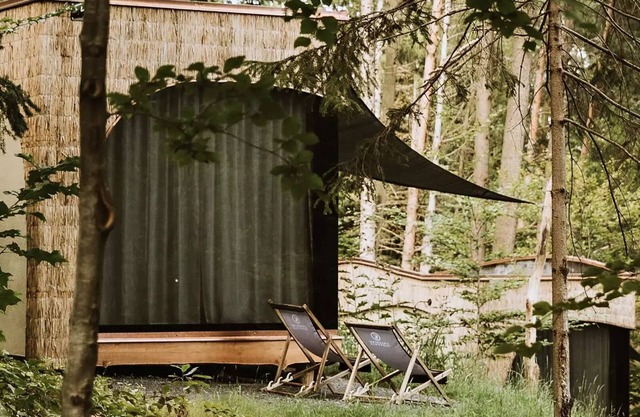 Cabin on the hill 2 adults + 1 child aged 17