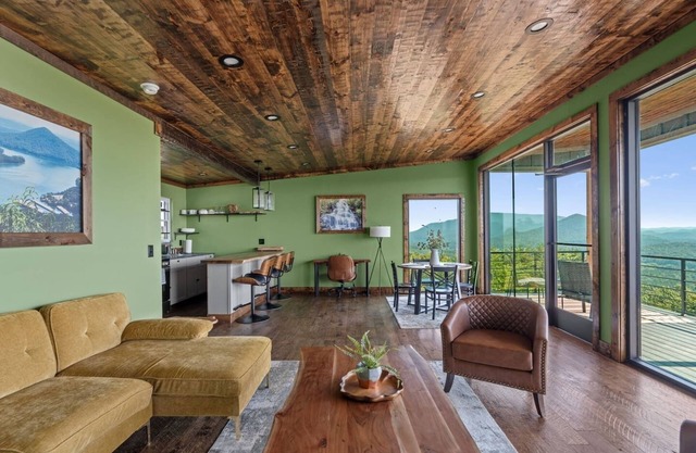 Cabin with Views, Views, Views