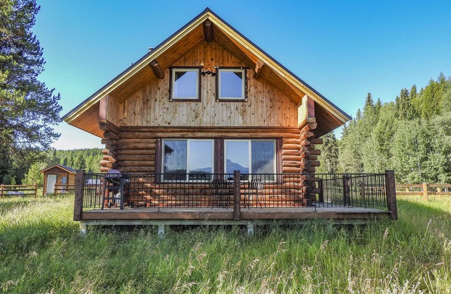 Cabins At Hay Creek Gorgeous Log Cabin Stunning Views of Glacier National Park