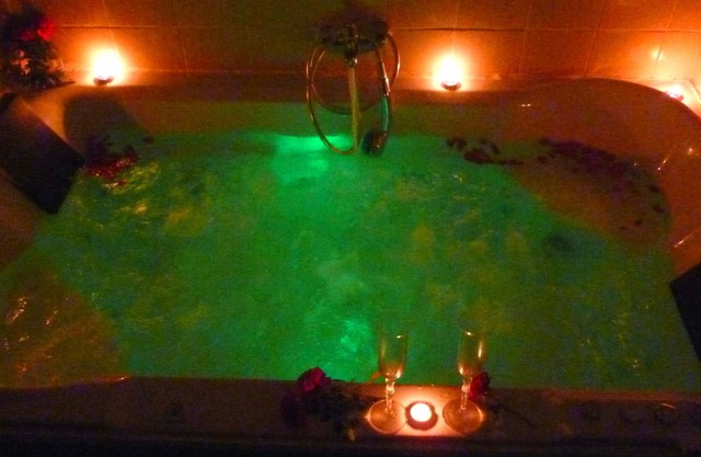 Cabins with whirlpool for two people