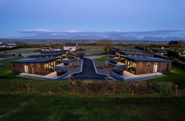 Cadnant Lodge - sleeps 4 guests in 1 bedroom