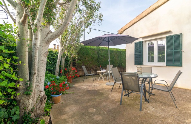 CALA RAFALINO - Chalet with terrace in the peaceful area of Cala Morlanda. Free WiFi