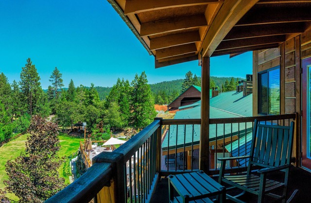 Callahan's Mountain Lodge