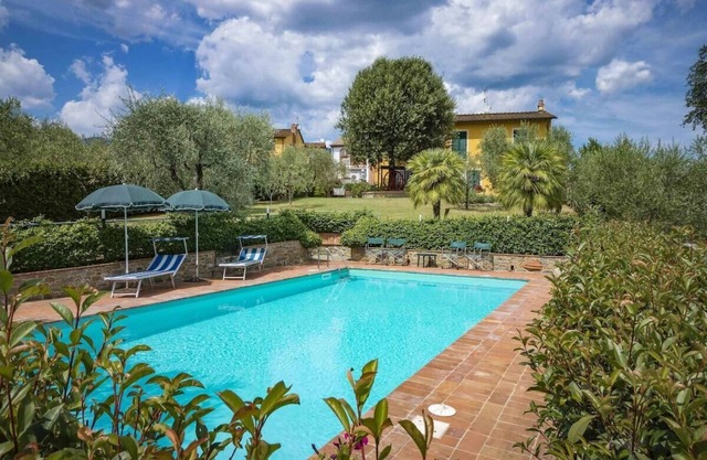 Campanaro, villa with private pool and WiFi.