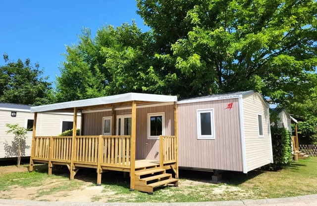 Camping Village La Rivière Fleurie* - Premium 4-room mobile home for 6 people Air-conditioned