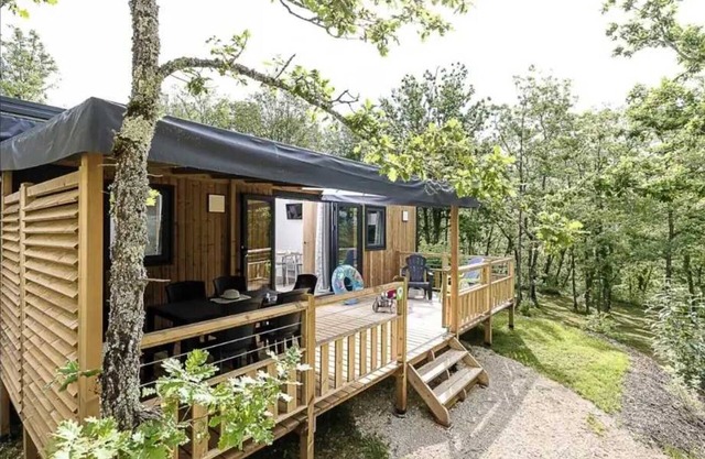 Camping 4 étoiles - Piscine - efdbdg