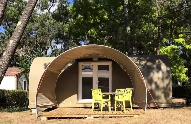 Campsite Flower Les Biches* - Coco Sweet 3 Rooms 4 People Without Toilet Blocks