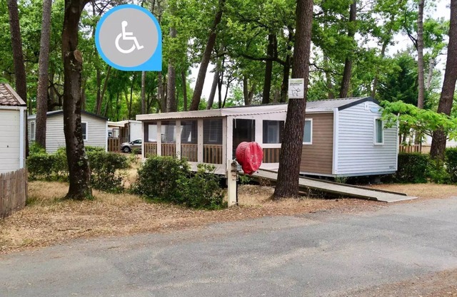Campsite Flower Les Biches* - Mobile Home Life Premium 3 rooms 5 people PMR