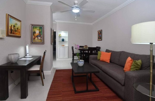 Captivating 1-Bed Ravinia Apartment in Kingston