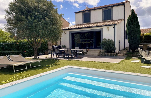 Carcalove - Pool, Billiards & Jacuzzi - 10pax