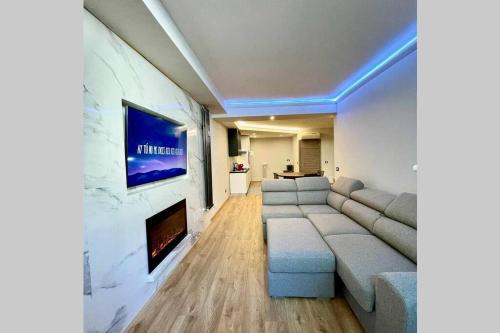 CAREGGI TOP HOUSE 2