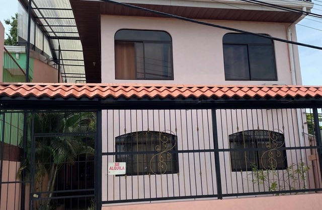 Caribe Rosa Charming 2-bedroom apartment in wonderful Limon with AC, WiFi