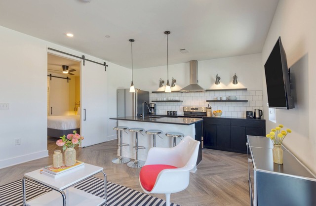 Carter #502 by AvantStay | Mins to Downtown
