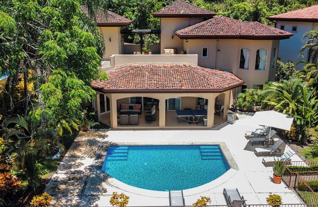 Casa Big Game, Private Pool, Concierge Service, access to the Beach Club!
