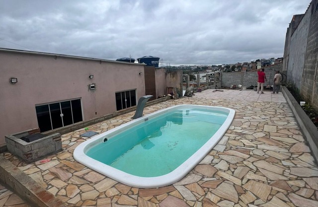 Casa com Piscina Para Eventos