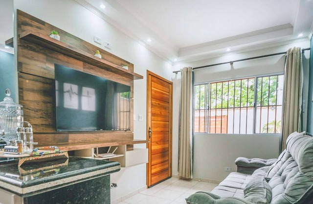 Casa com piscina a 5 min da praia em Itanhaém